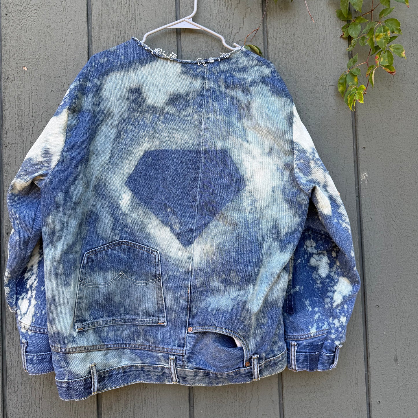 Carhartt / Levi’s Bleached mens top
